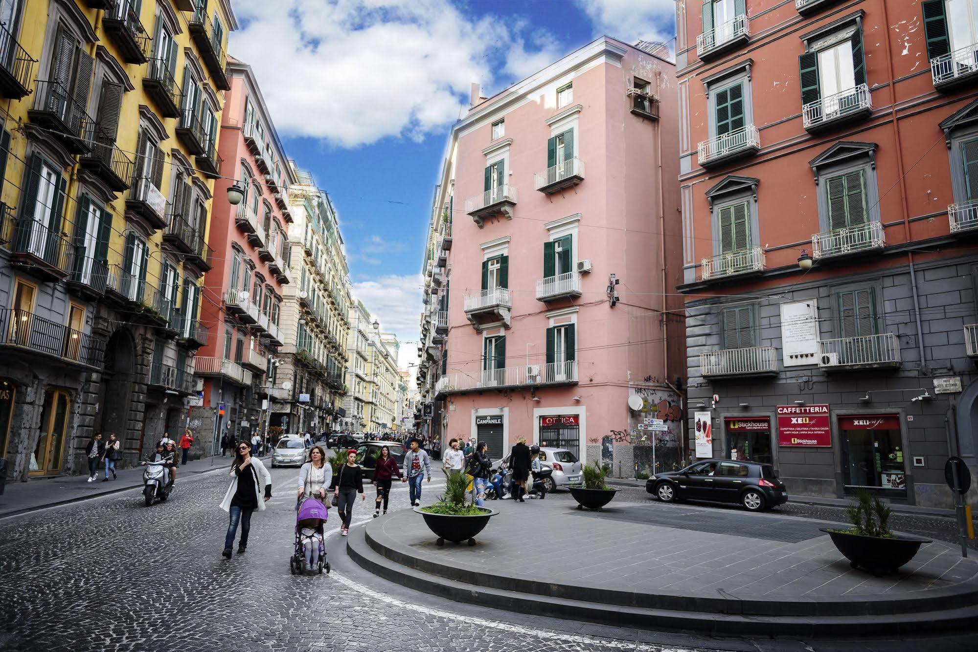 Le 4 Stagioni Napoli Centro Hotel Kültér fotó