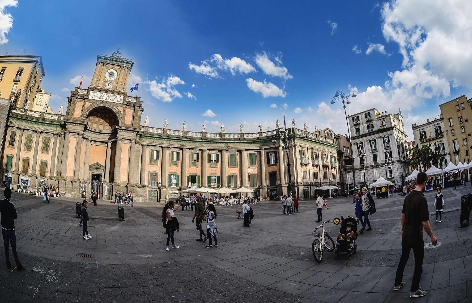 Le 4 Stagioni Napoli Centro Hotel Kültér fotó